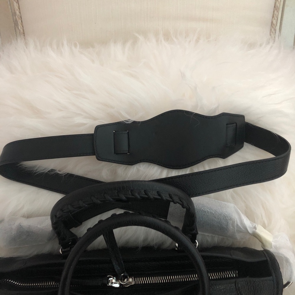 ❗️SOLD❗️🎉HP🎉Balenciaga Metallic Edge City Chevre - Picture 10 of 16